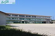 桑名市立成徳中学校 125m