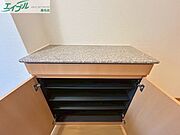 別部屋反転同型写真
