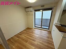 ルミエール真栄房 2階1LDKのリビング/ダイニング