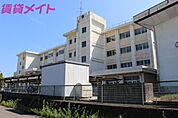 桑名市立陽和中学校 916m