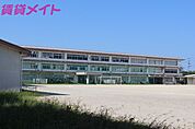 桑名市立成徳中学校 125m