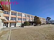 桑名市立大成小学校 1379m