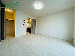 パプリカII 1階1Kのリビング/ダイニング