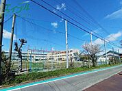 桑名市立城東小学校 241m