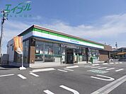 ファミリーマート長島町松ケ島店 528m