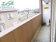 同一物件の別部屋の写真です。