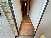 別部屋反転同型写真