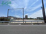 四日市市立富田小学校 928m