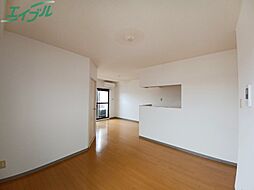 ワイズステージ 5階2LDKのリビング/ダイニング