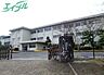 周辺：四日市市立常磐中学校 833m
