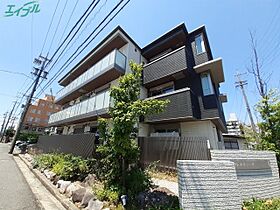 クレスティーク  ｜ 三重県四日市市城北町（賃貸マンション1R・1階・32.80㎡） その1