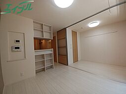 レジデンス朝日町　A棟 1階1LDKのリビング/ダイニング