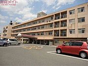 ファミリーマート 高見台店 1300m