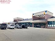 カネスエ東員店 839m
