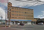 ローソン員弁町楚原店 576m