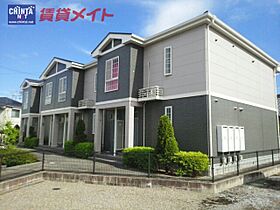 ファミ－ルウツベ　III 205 ｜ 三重県四日市市釆女町（賃貸アパート2LDK・2階・65.64㎡） その1