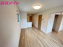 スウィートガーデン 2階2LDKのリビング/ダイニング