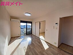 メゾンコケットI 2階2DKのリビング/ダイニング