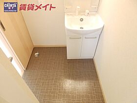 三重県鈴鹿市末広北１丁目（賃貸アパート1R・2階・31.77㎡） その8