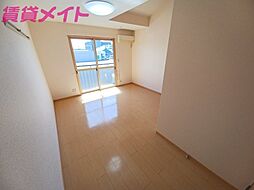 近鉄鈴鹿線 三日市駅 徒歩5分の賃貸アパート 2階1Kのリビング/ダイニング