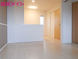 JR関西本線 河原田駅 徒歩25分の賃貸アパート 2階2DKのリビング/ダイニング