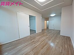 近鉄鈴鹿線 平田町駅 徒歩20分の賃貸アパート 1階2LDKのリビング/ダイニング