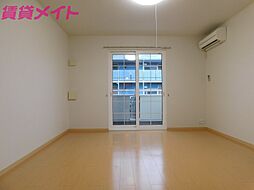 近鉄鈴鹿線 三日市駅 徒歩10分の賃貸アパート 1階ワンルームのリビング/ダイニング