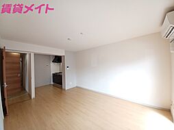 近鉄名古屋線 長太ノ浦駅 徒歩4分の賃貸マンション 1階2LDKのリビング/ダイニング