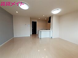 伊勢鉄道 鈴鹿駅 徒歩3分の賃貸アパート 1階2LDKのリビング/ダイニング