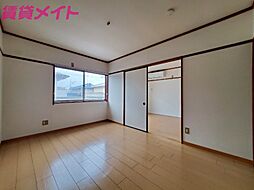 近鉄鈴鹿線 平田町駅 徒歩8分の賃貸アパート 1階2Kのリビング/ダイニング