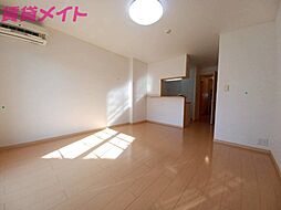 近鉄鈴鹿線 平田町駅 徒歩18分の賃貸アパート 1階ワンルームのリビング/ダイニング