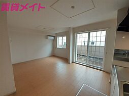 近鉄名古屋線 伊勢若松駅 徒歩5分の賃貸アパート 1階1LDKのリビング/ダイニング