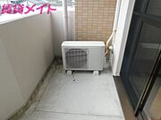 同型反転部屋写真です。