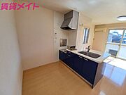 同建物別部屋反転写真です