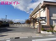 鈴鹿市立玉垣小学校 736m