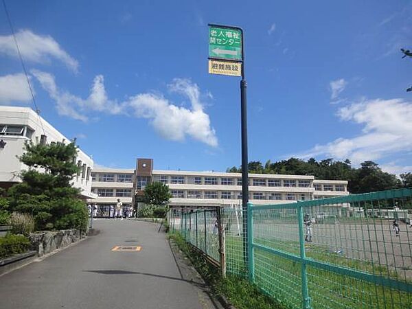 画像19:亀山市立関中学校