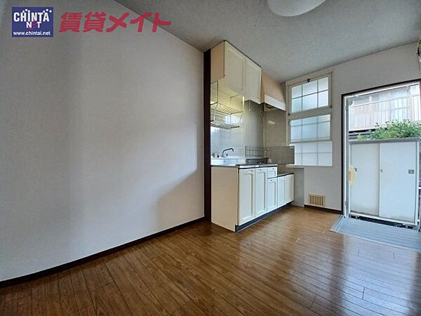 クリスタルハウス 105｜三重県鈴鹿市阿古曽町(賃貸アパート1K・1階・25.92㎡)の写真 その9