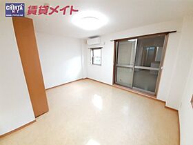 プランドール 1-2 ｜ 三重県鈴鹿市住吉町（賃貸アパート1R・1階・29.92㎡） その3