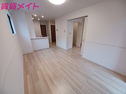 アークリヴェール新開 1階1LDKのリビング/ダイニング