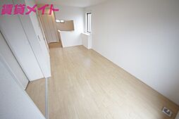 エレガントパレスＭ 2階1LDKのリビング/ダイニング