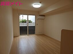 ガーネット 2階1LDKのリビング/ダイニング