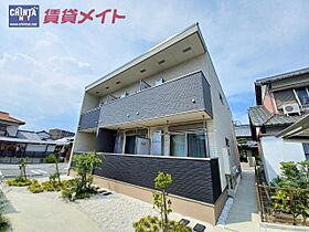 プレミール 101 ｜ 三重県津市栗真町屋町（賃貸アパート1K・1階・30.85㎡） その1