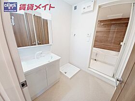 ラルース　Ａ 102 ｜ 三重県津市一身田町（賃貸アパート1LDK・1階・50.01㎡） その11