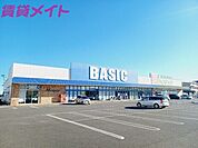 ベーシック一身田店 1670m