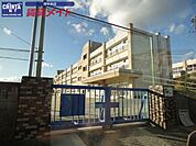津市立修成小学校 707m