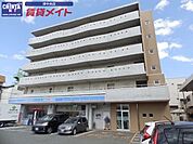 ローソン津新町1丁目店 476m