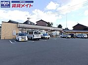 セブンイレブン津市長岡町店 604m