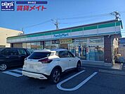 ファミリーマート津乙部店 1017m