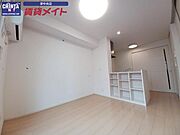 同建物の反転タイプです