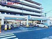 ローソン近鉄江戸橋駅前店 379m